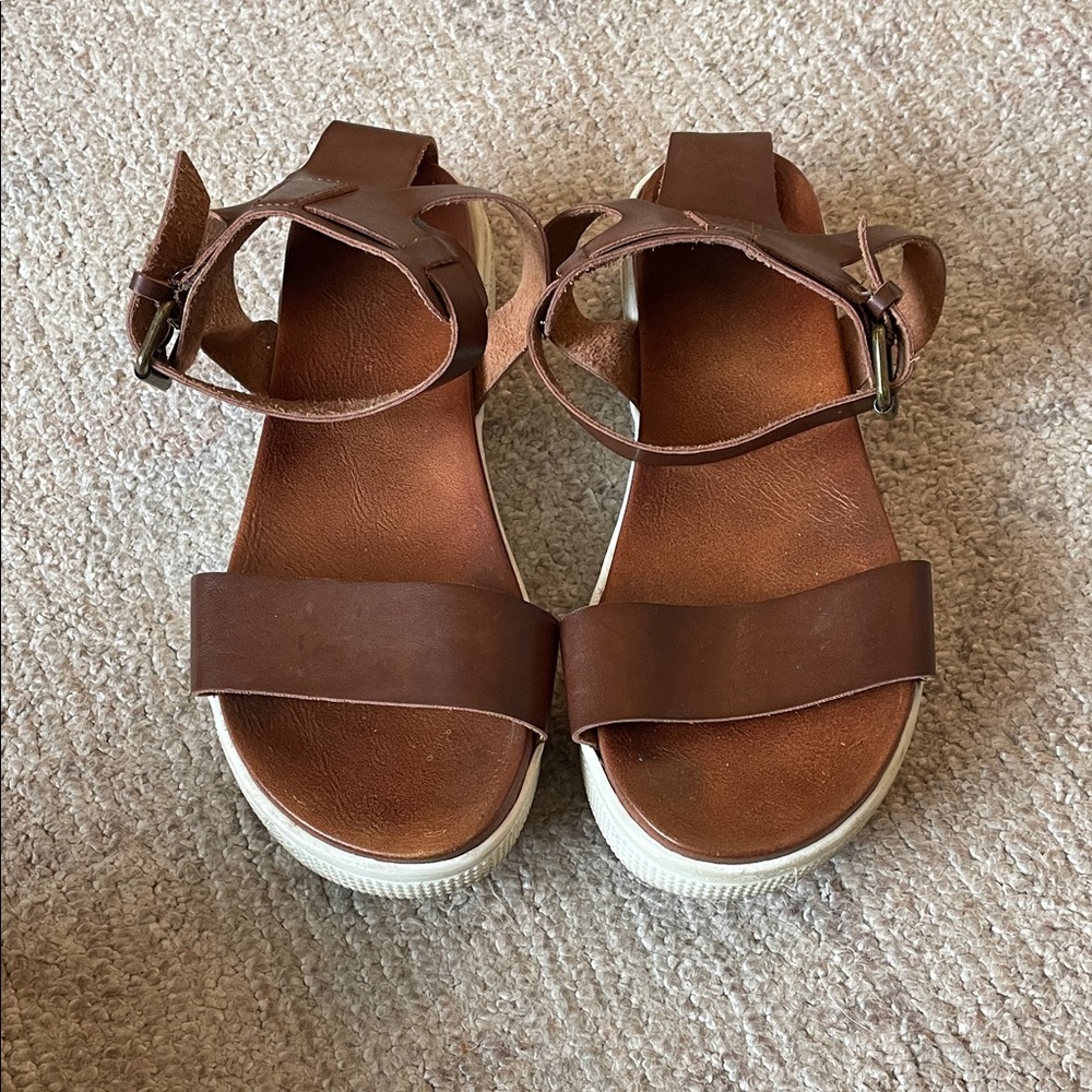 MIA Brown Sandals